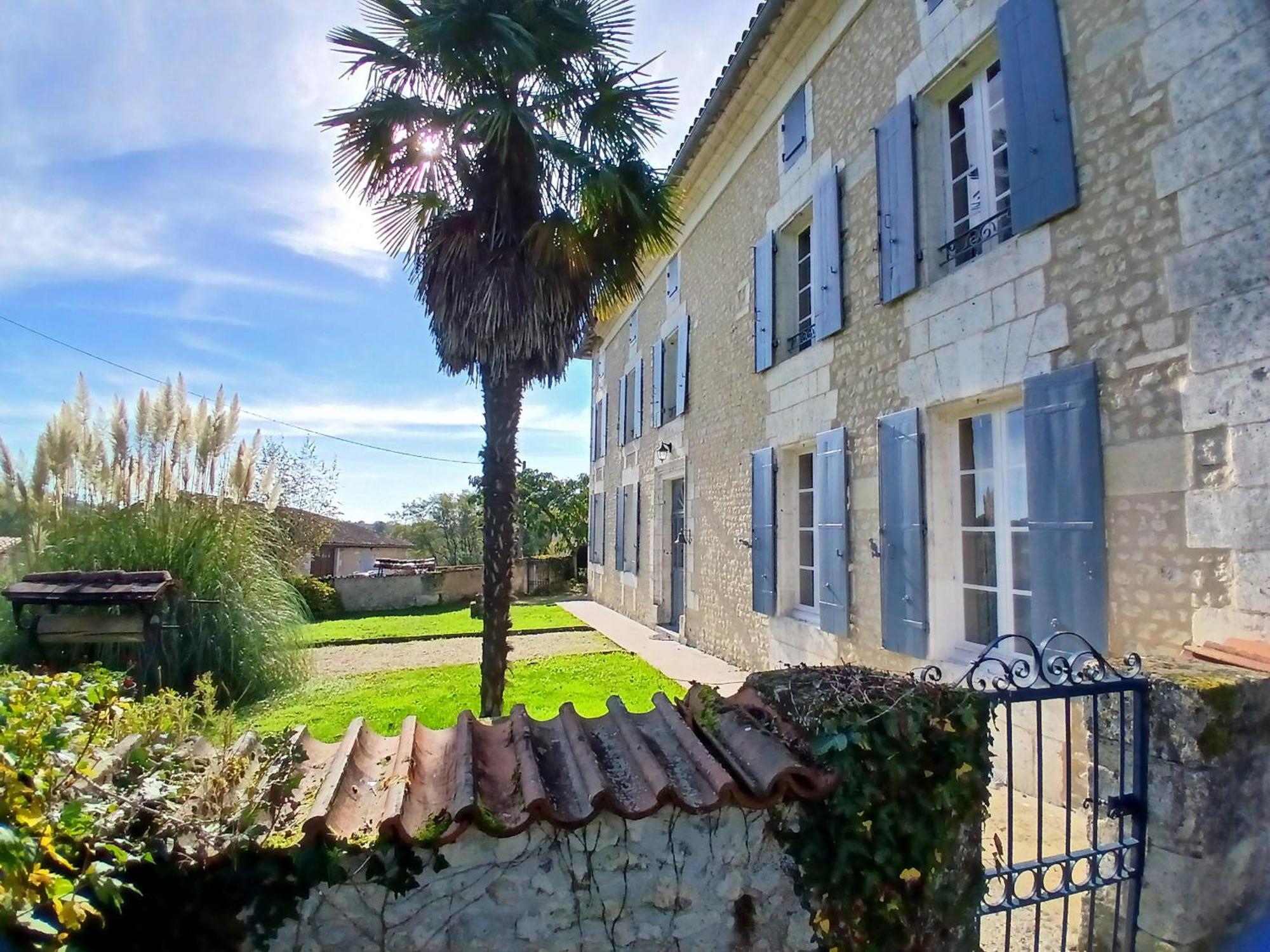 Вілла Langlade Estate Montboyer Екстер'єр фото